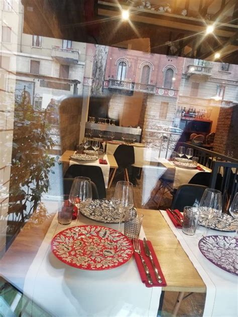 RISTORANTE UGHETTO MILANO .
